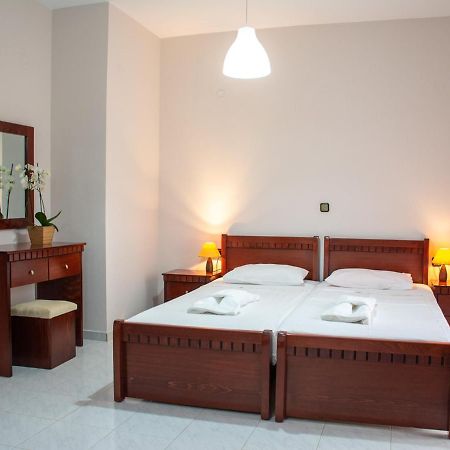 Mokos Rooms Perdika  Buitenkant foto