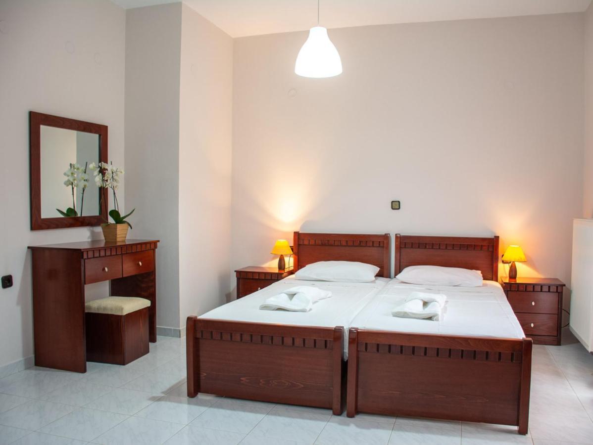 Mokos Rooms Perdika  Buitenkant foto